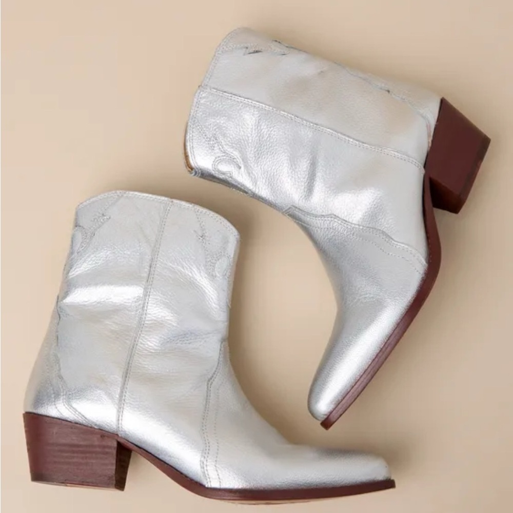 Free People New Frontier Silver Leather Western Ankle Booties - Picture 2 of 10